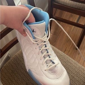 Some light marks will clean off size 18